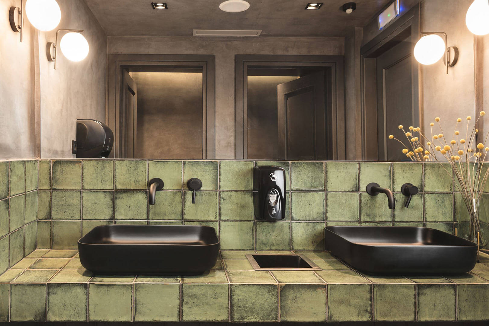 Bitters Cocktail Wine Bar Zakynthos από Σοφία Καμπιώτη Διακόσμηση